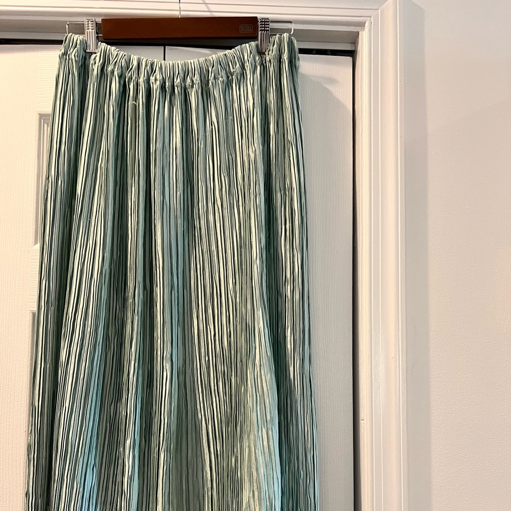 Vintage mint green skirt